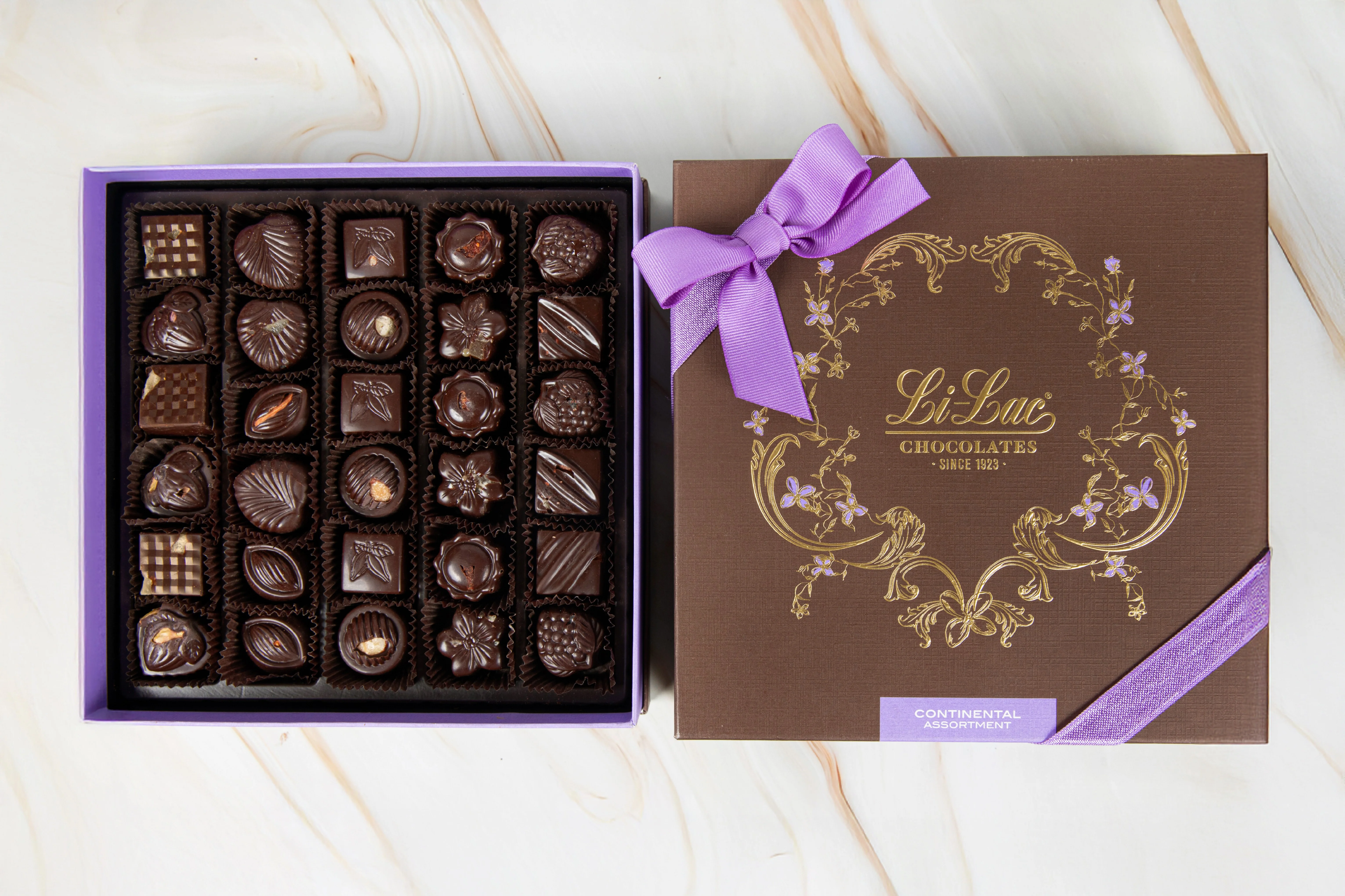 30 pc. Continental Assortment of Fruits & Nuts - Image 3